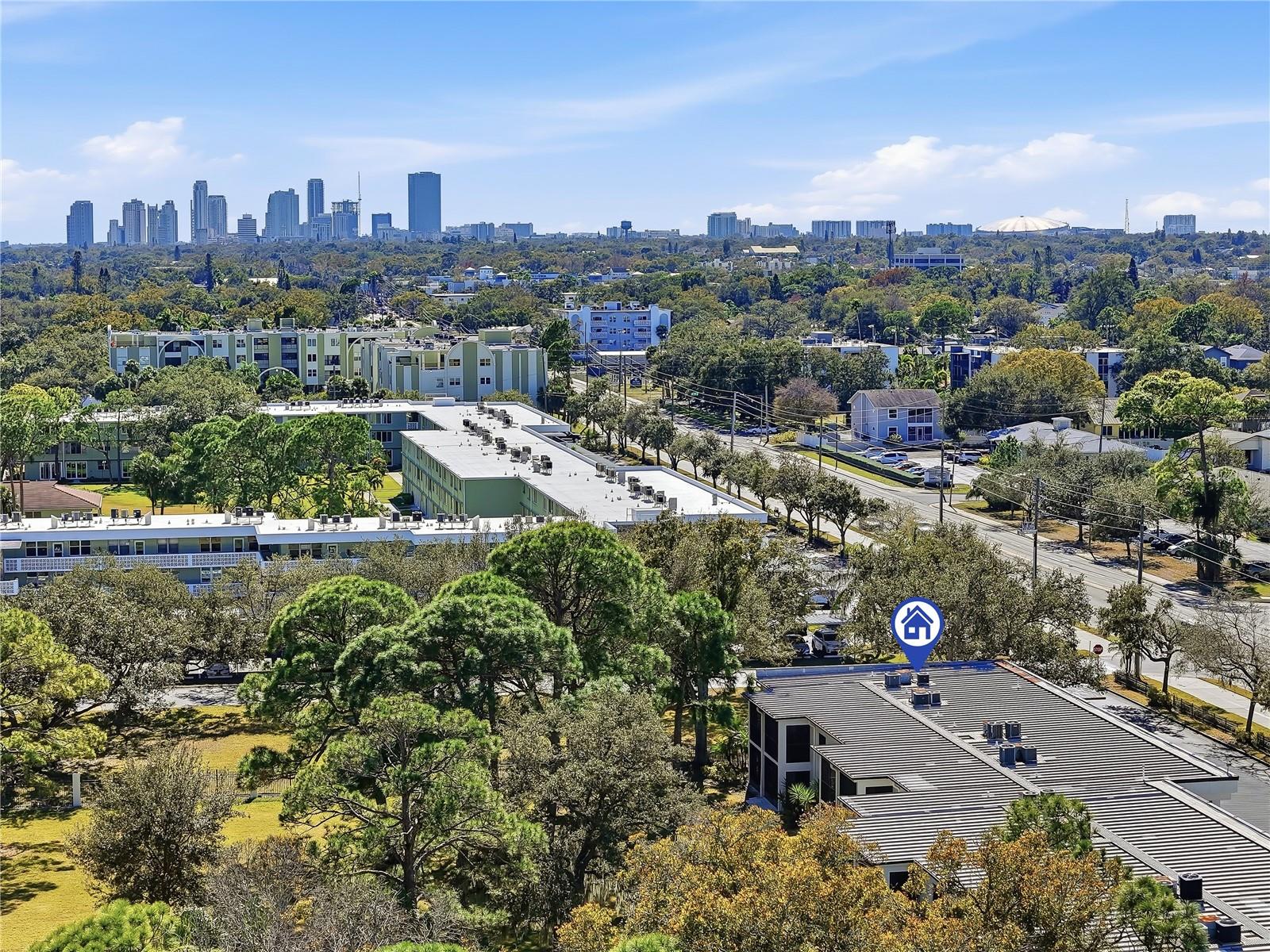 Close to all St Pete has to Offer