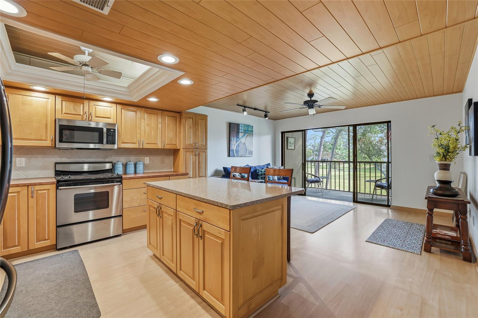 Kitchen / Flex Family Room