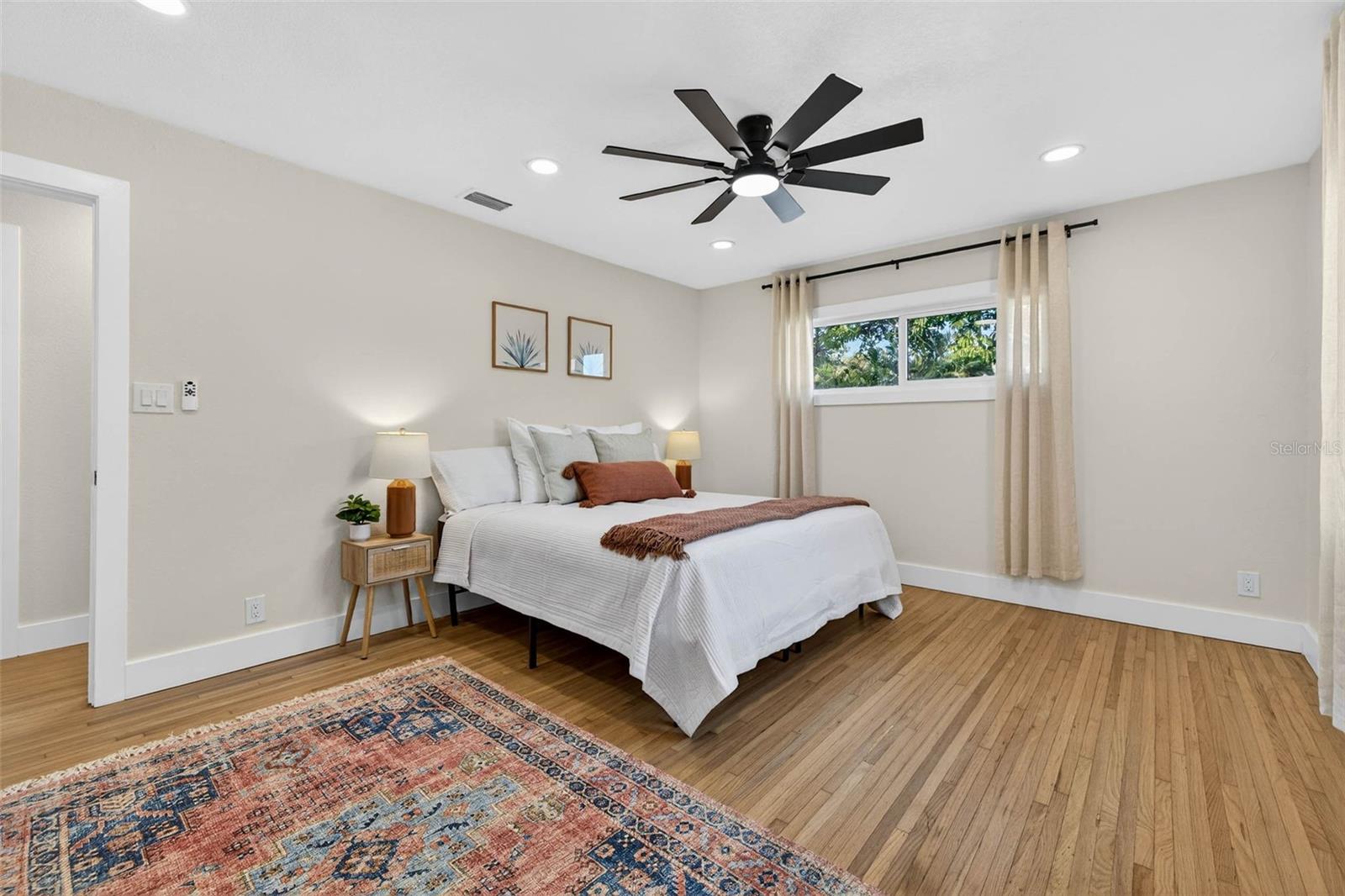 Oversized primary suite!