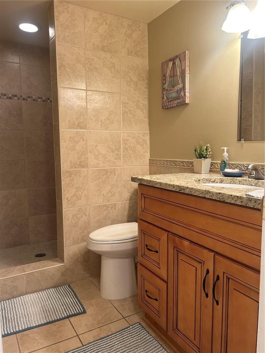 Guest Bath with Shower