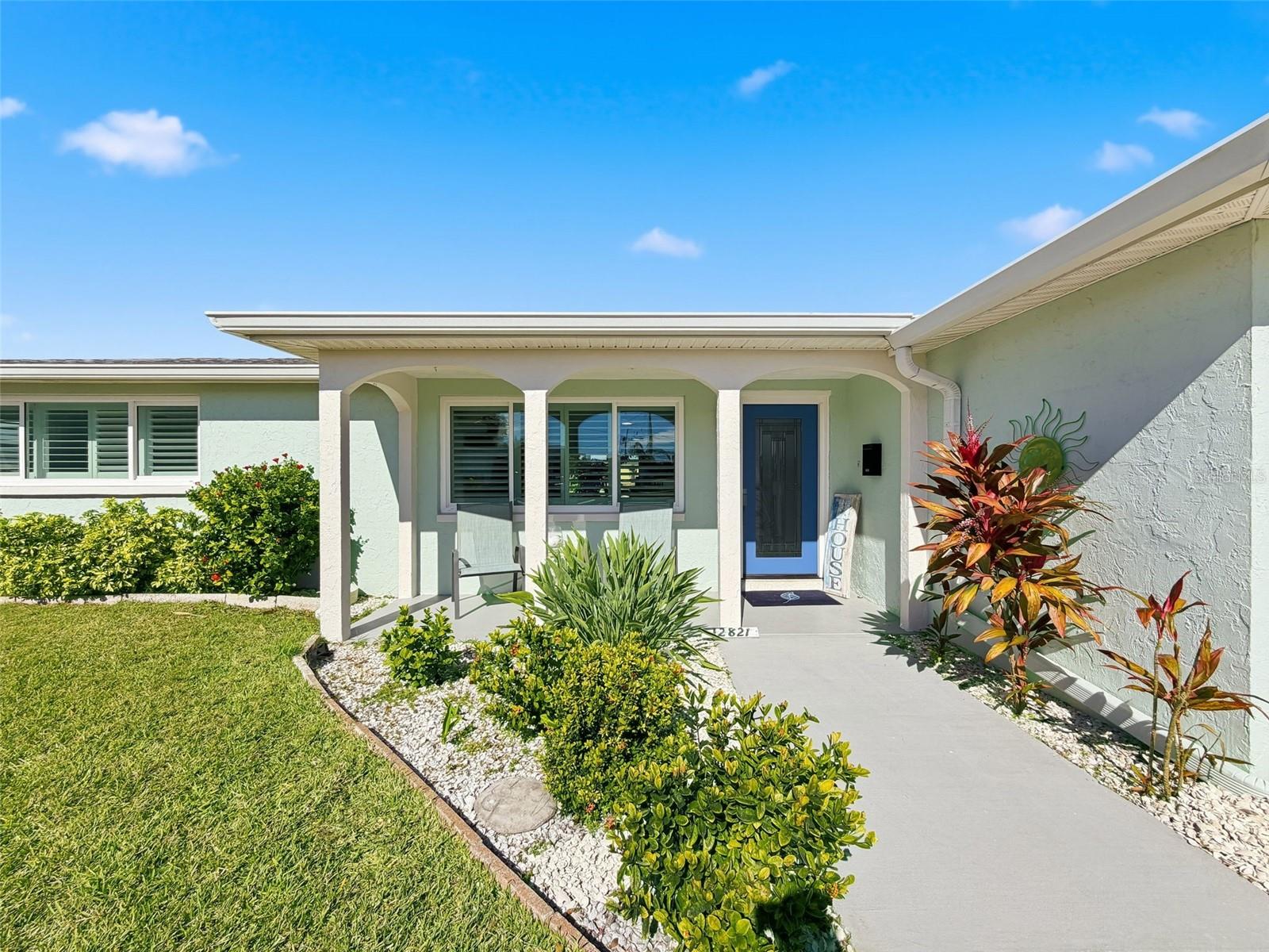 WELCOME TO 12821 2ND ISLE..