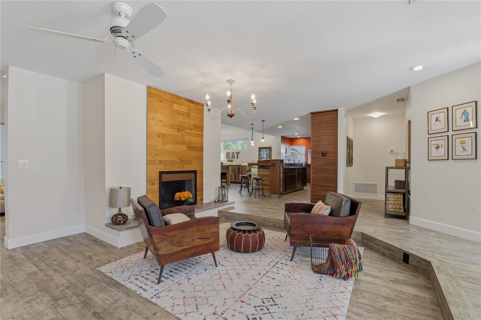 BEAUTIFUL ENTRYWAY INTO THIS MAGNIFICENT HOME!