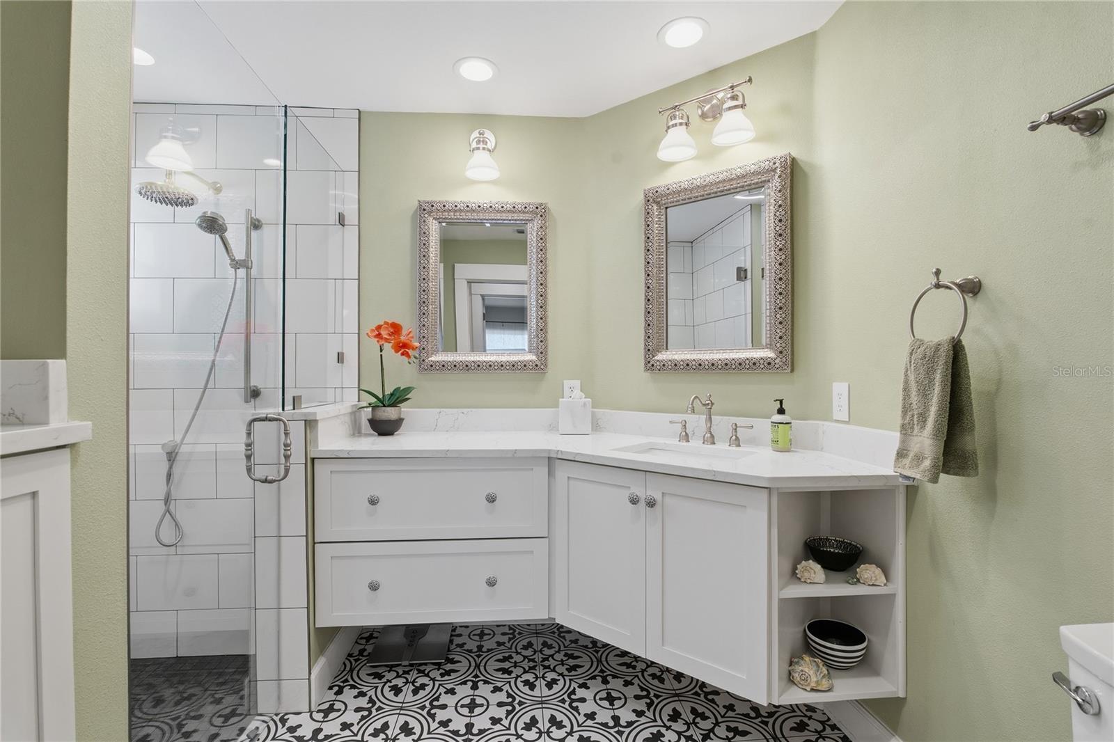 BEAUTIFULLY DESIGNED FULL GUEST BATHROOM