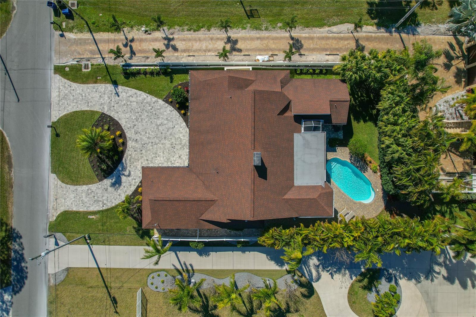 TRUE OZONA LIVING! START LIVING YOUR BEST FLORIDA LIFESTYLE TODAY!