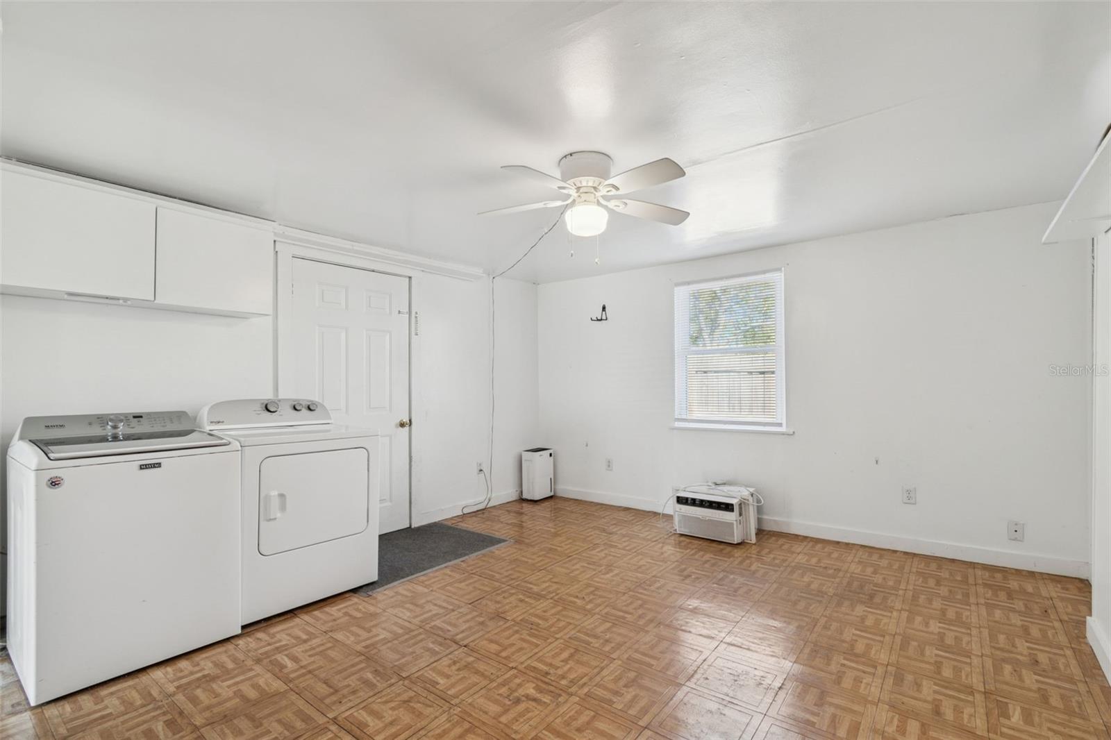 Laundry room large enough for extra storage