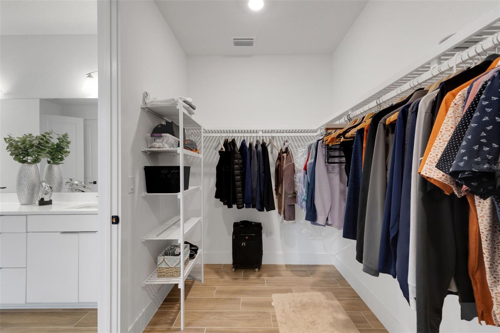 First floor primary closet