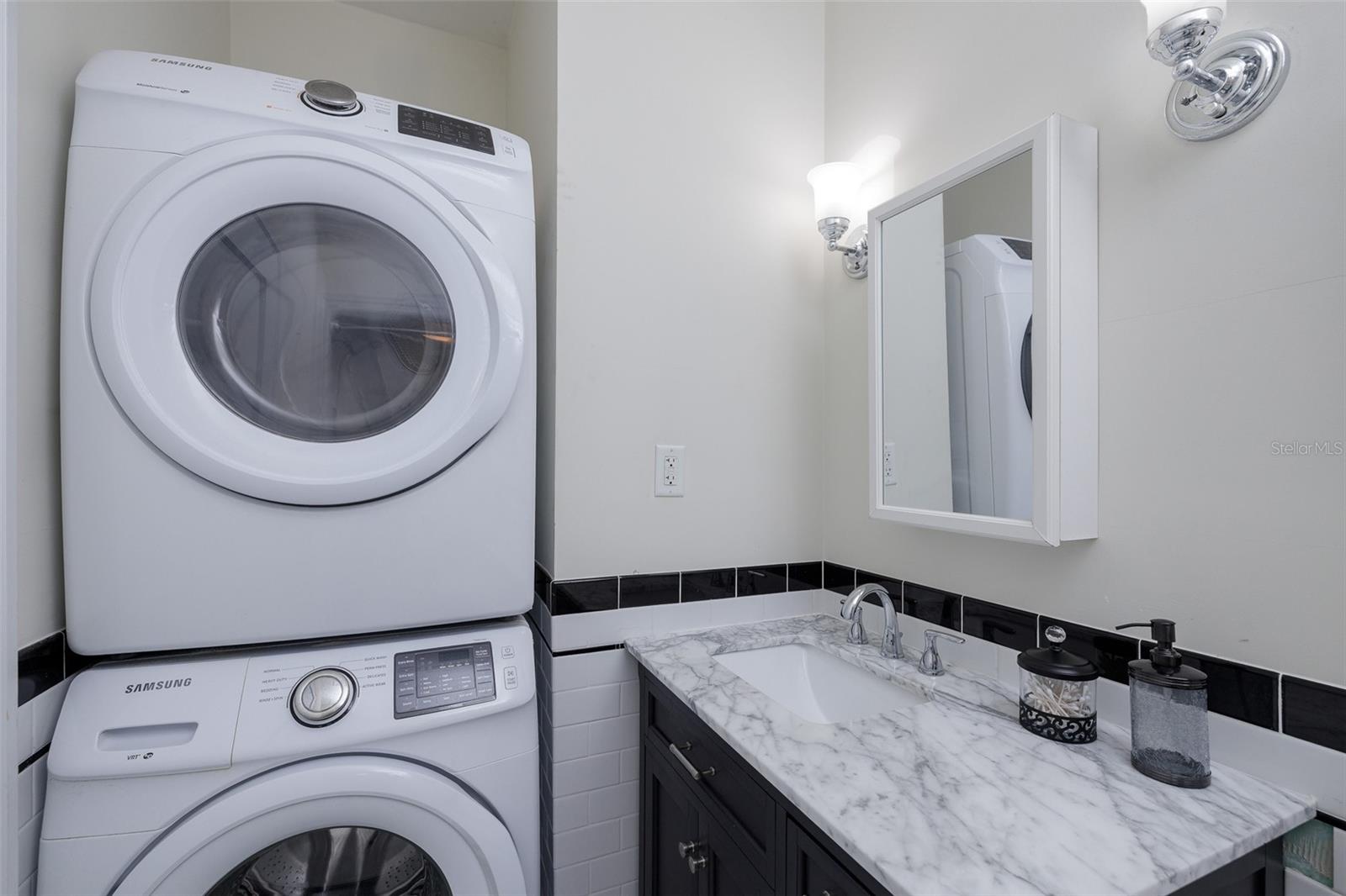 ADU: 1 full bath with tub and washer/dryer