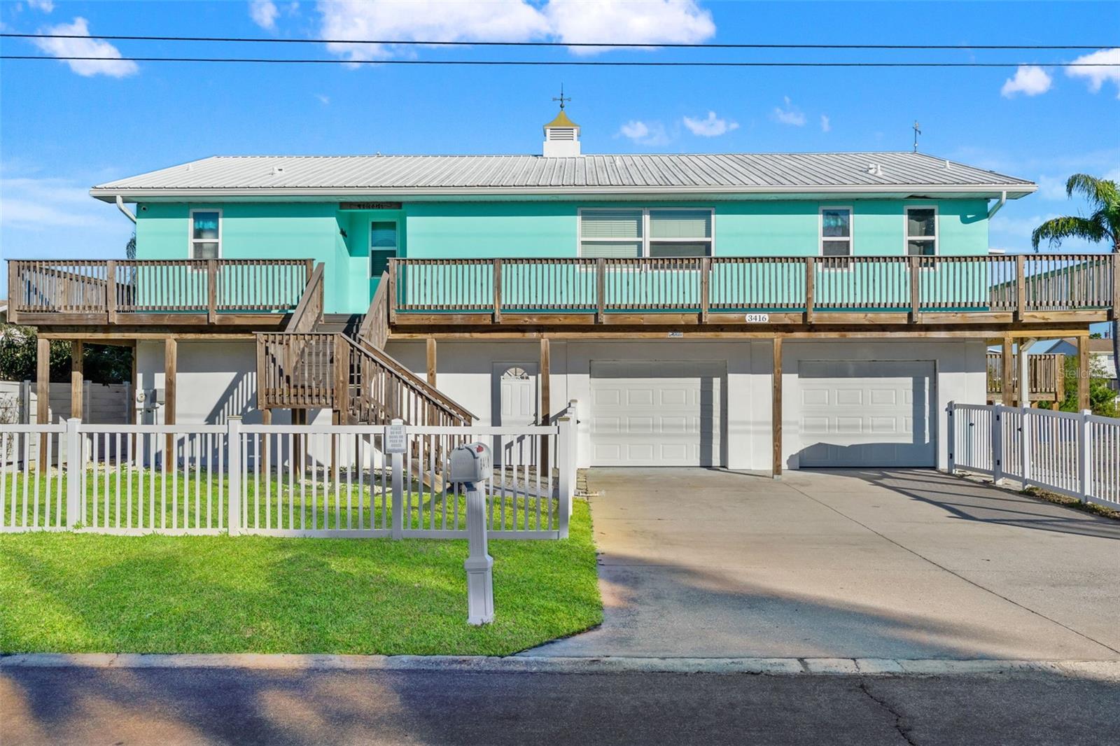 3416 Crape Myrtle Dr/Wrap around porch