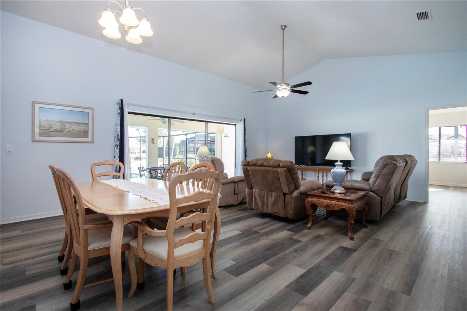 Great room or living/dining combo