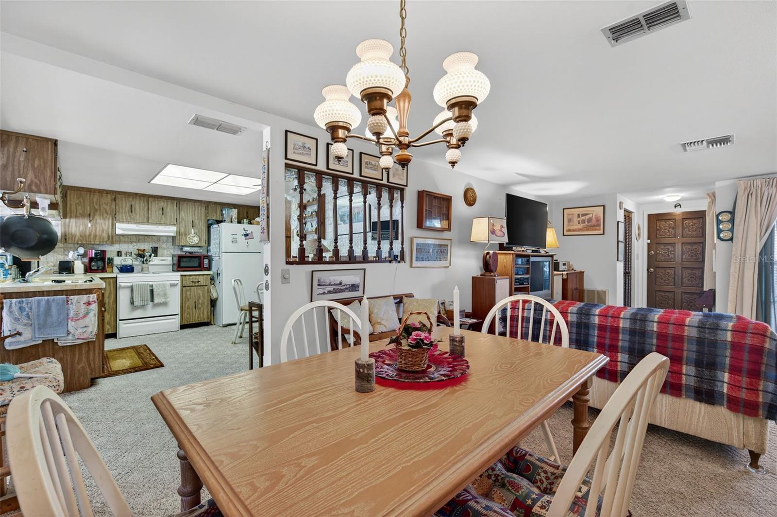 Dining room, Living room, and kitchen in Open Plan