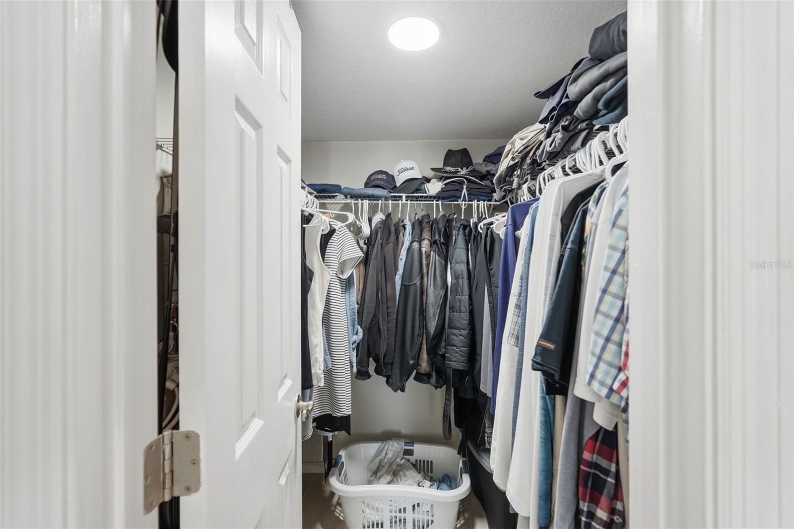 MASTER WALKIN CLOSET