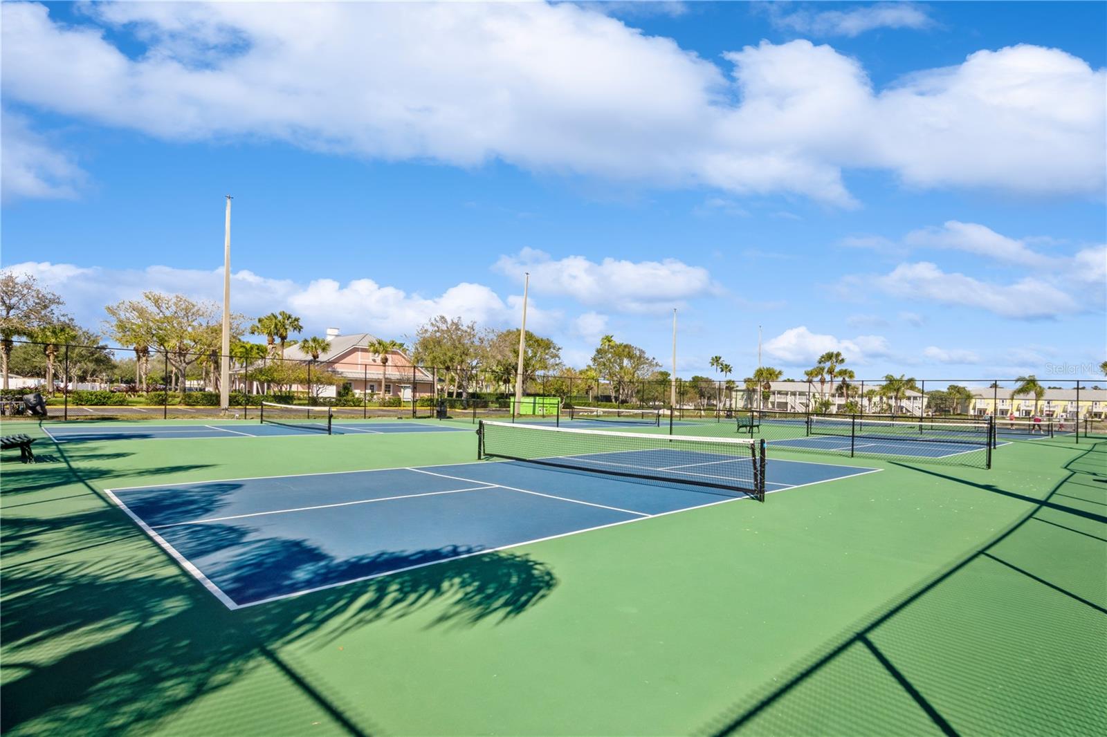 PICKLEBALL/TENNIS COURTS