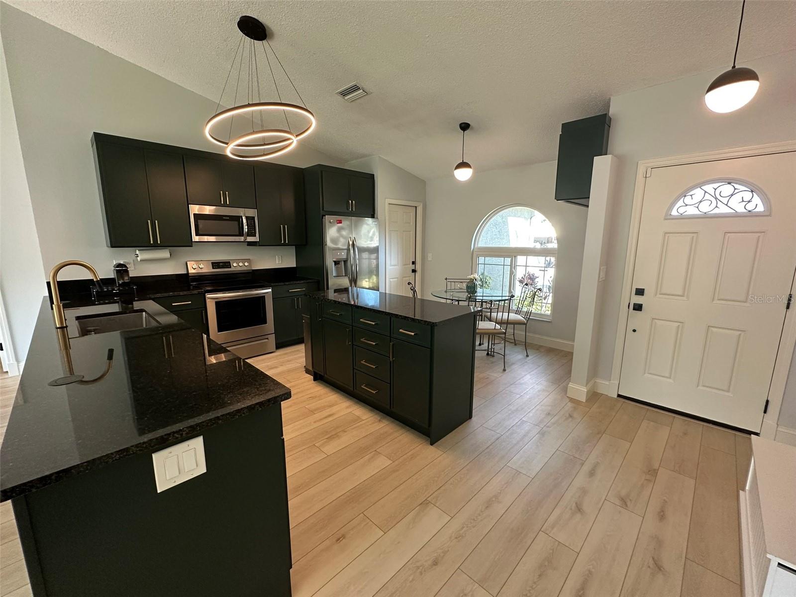 Kitchen Moveable Island