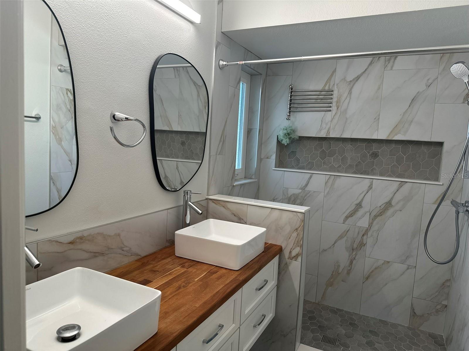 Primary Ensuite Double sinks