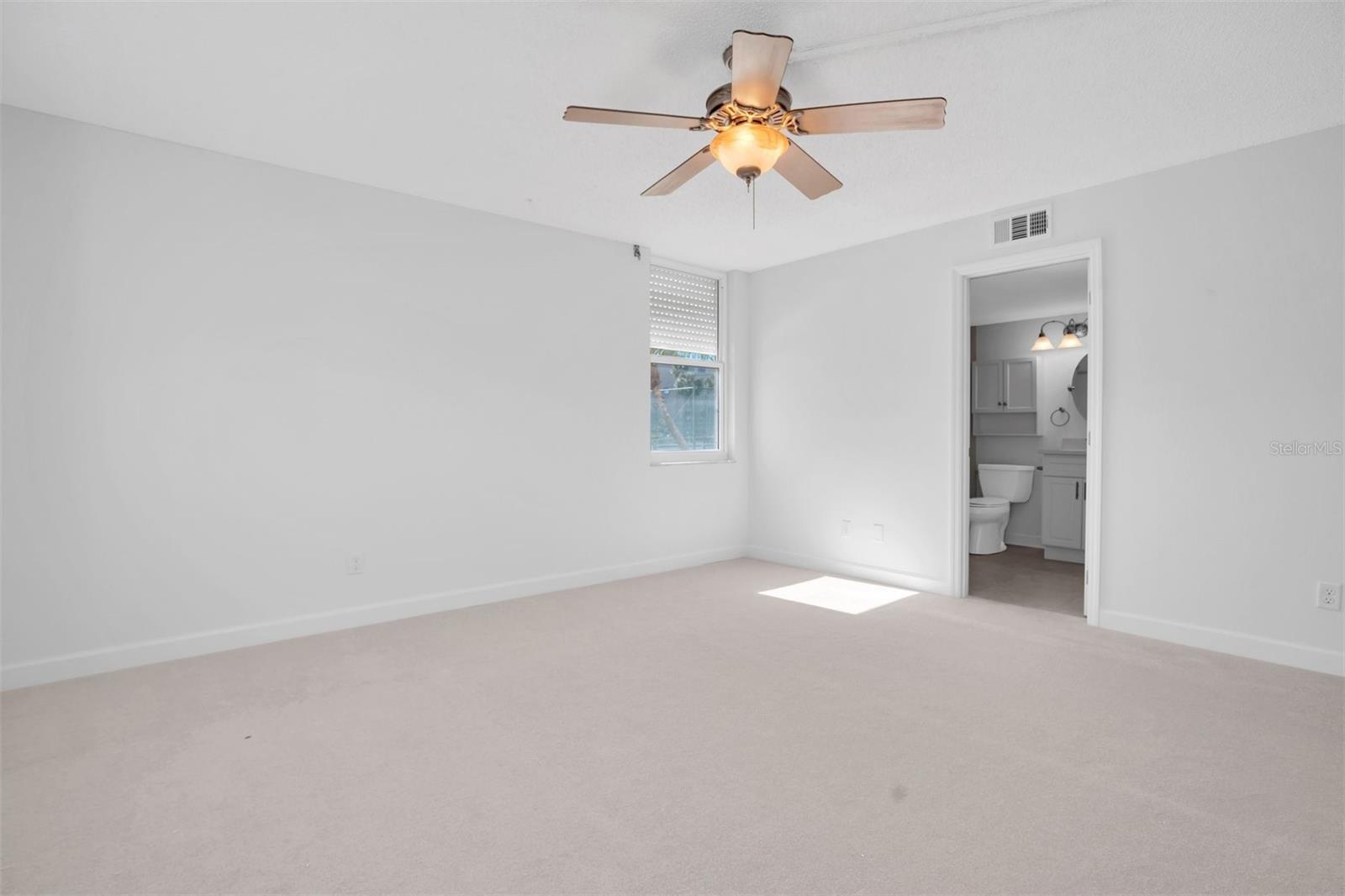 PRIMARY BEDROOM WITH ENSUITE BATHROOM