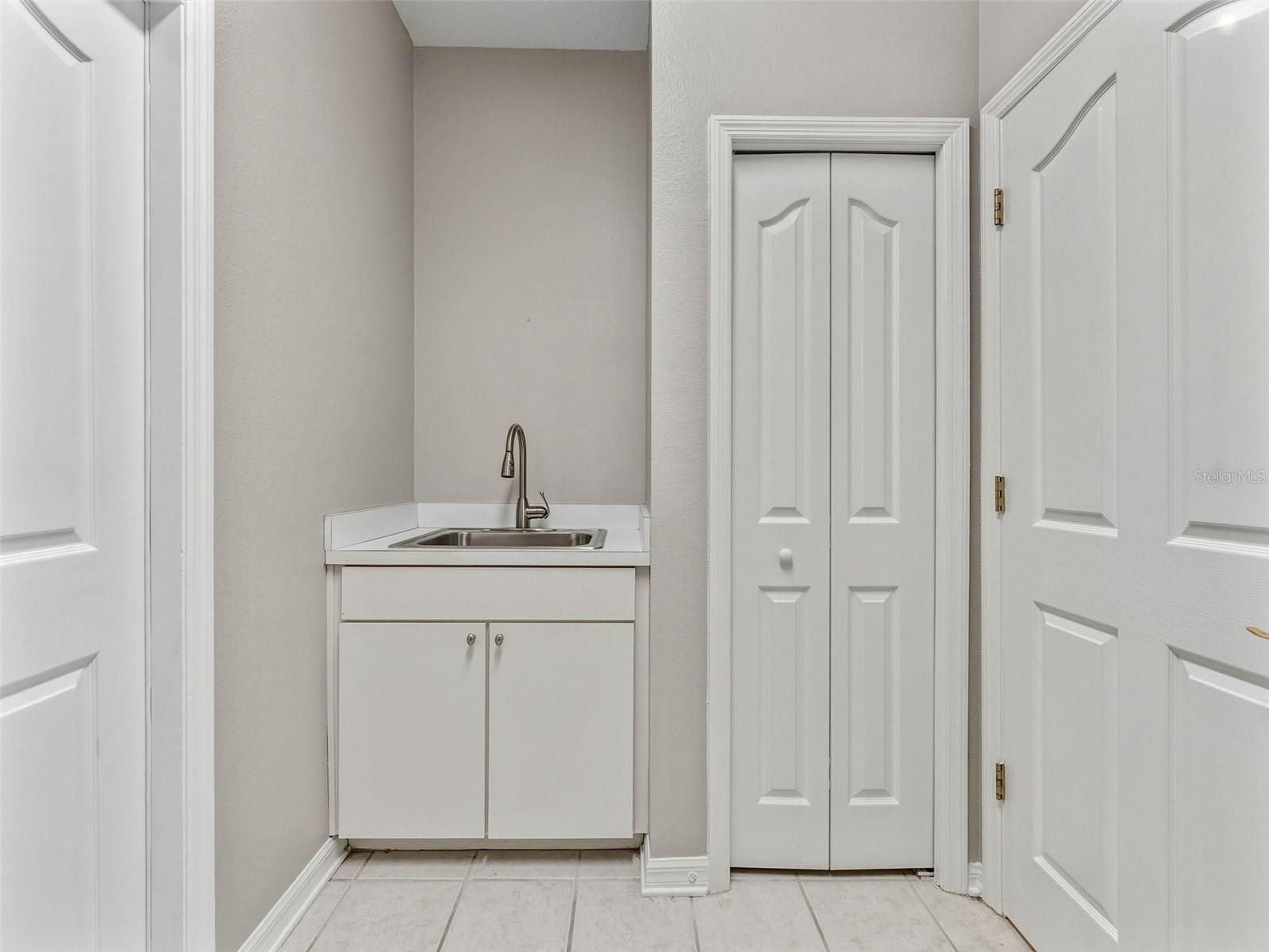 Utility sink in laundry room