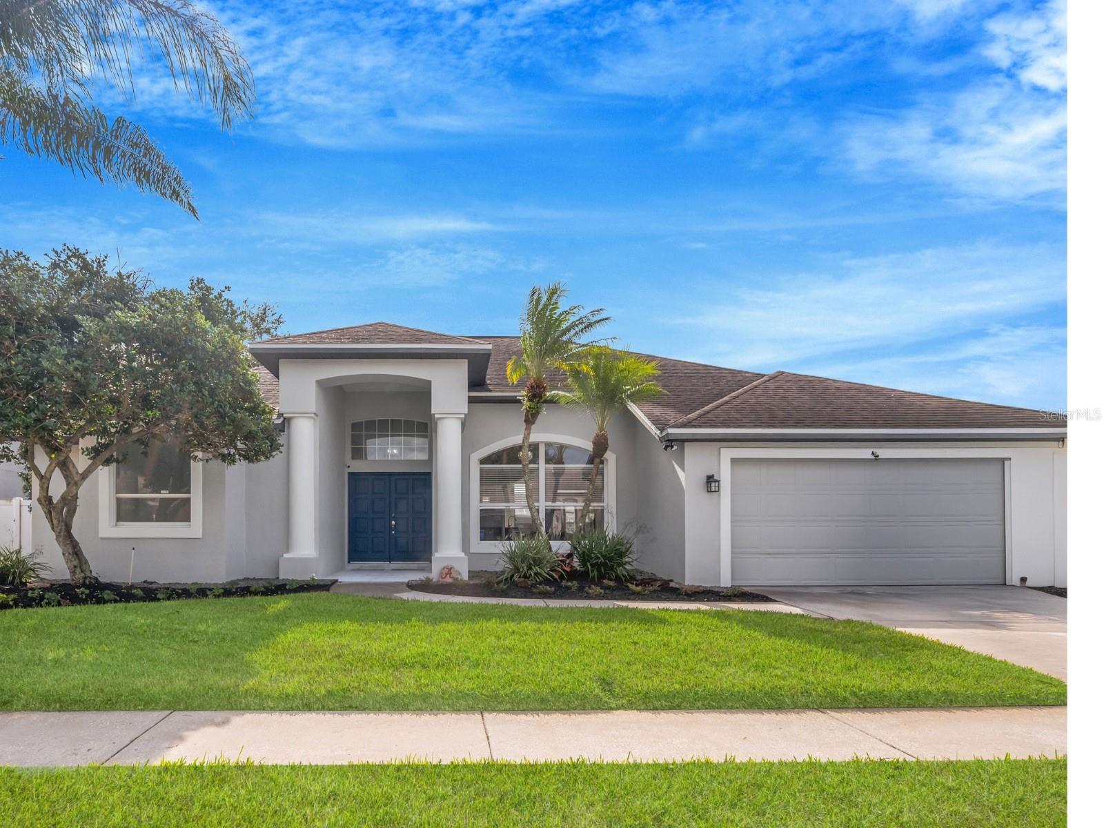 3-bedroom, 2-bath residence in the highly desirable Links at Bloomingdale East.