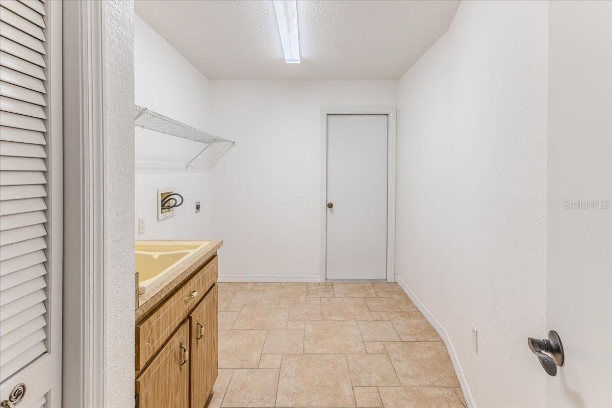 Laundry Room to Garage