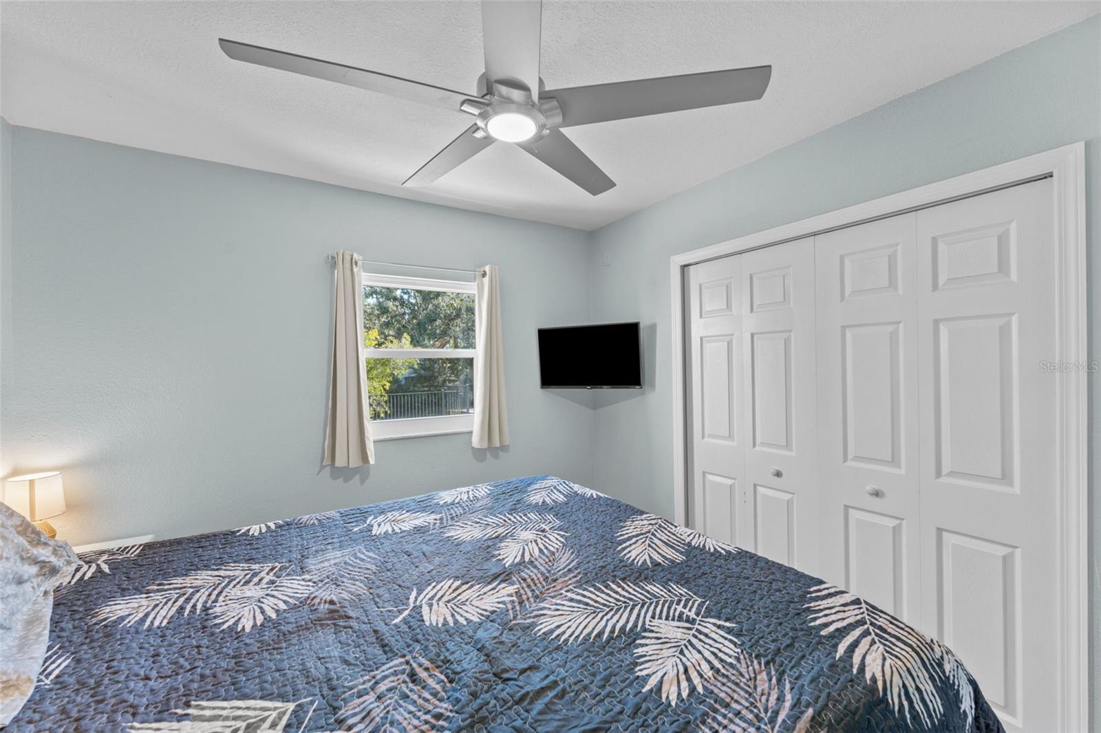 Bedroom #1 with Lots od Light!