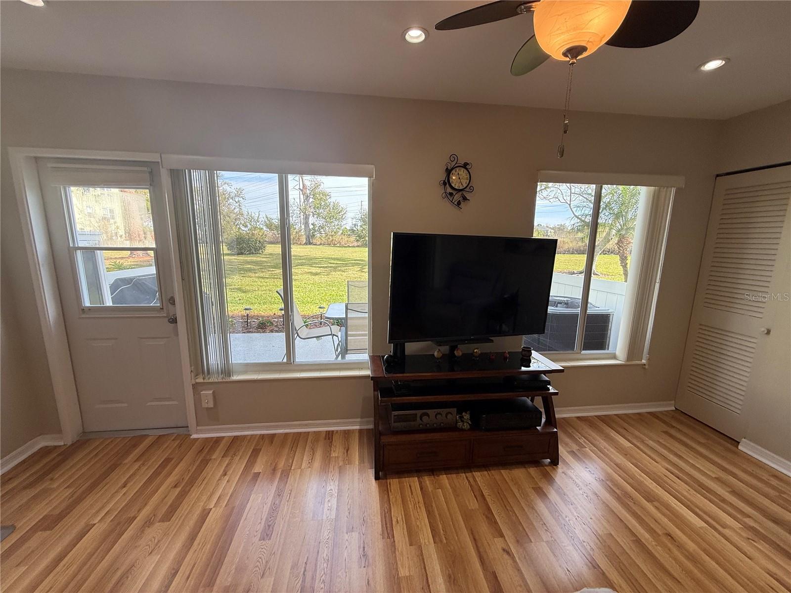 Florida room light and bright