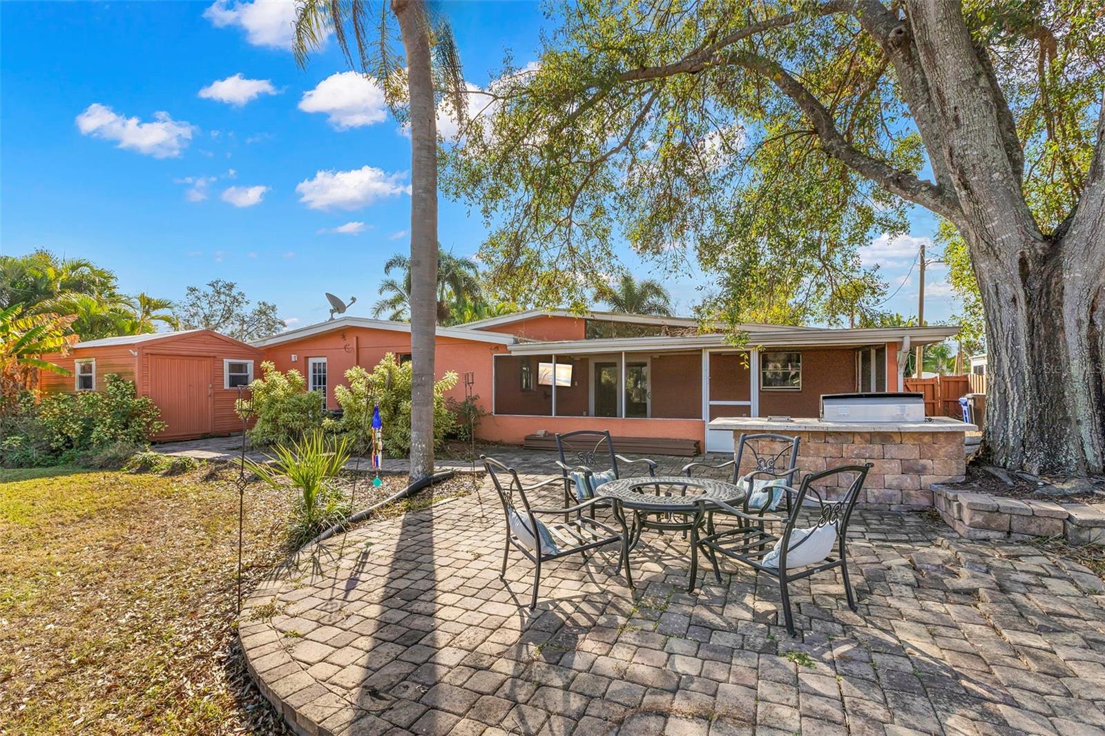 Rear Paver patio & outdoor kitchen