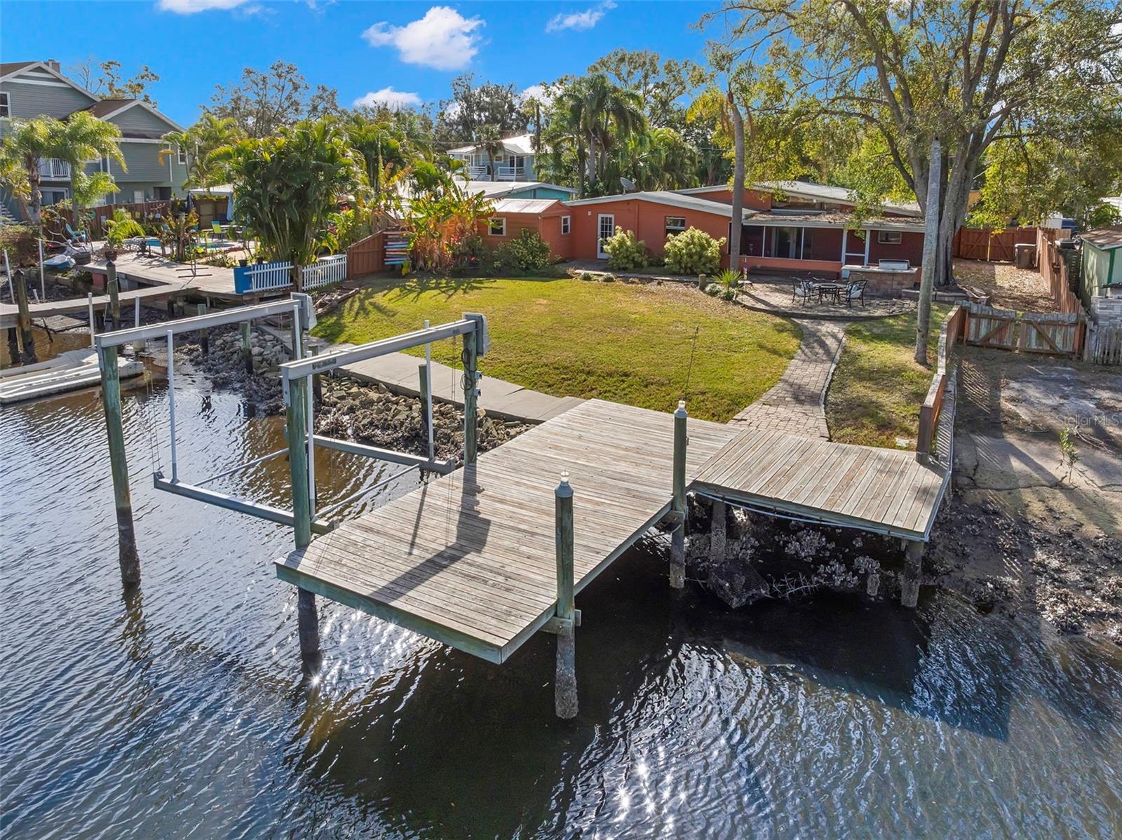 Dock,Boat Lift, private boat ramp