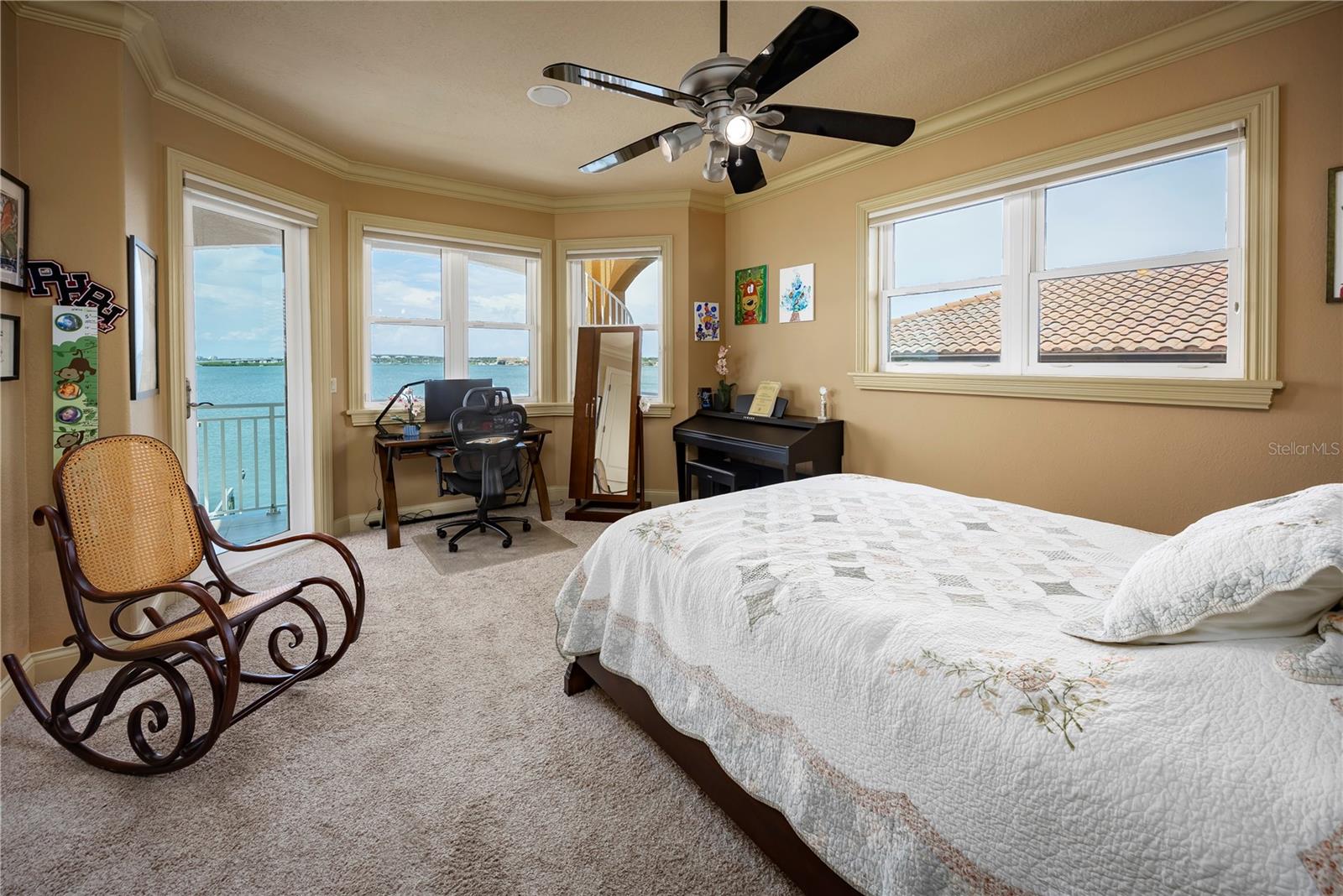 Bedroom 4 - 3rd floor