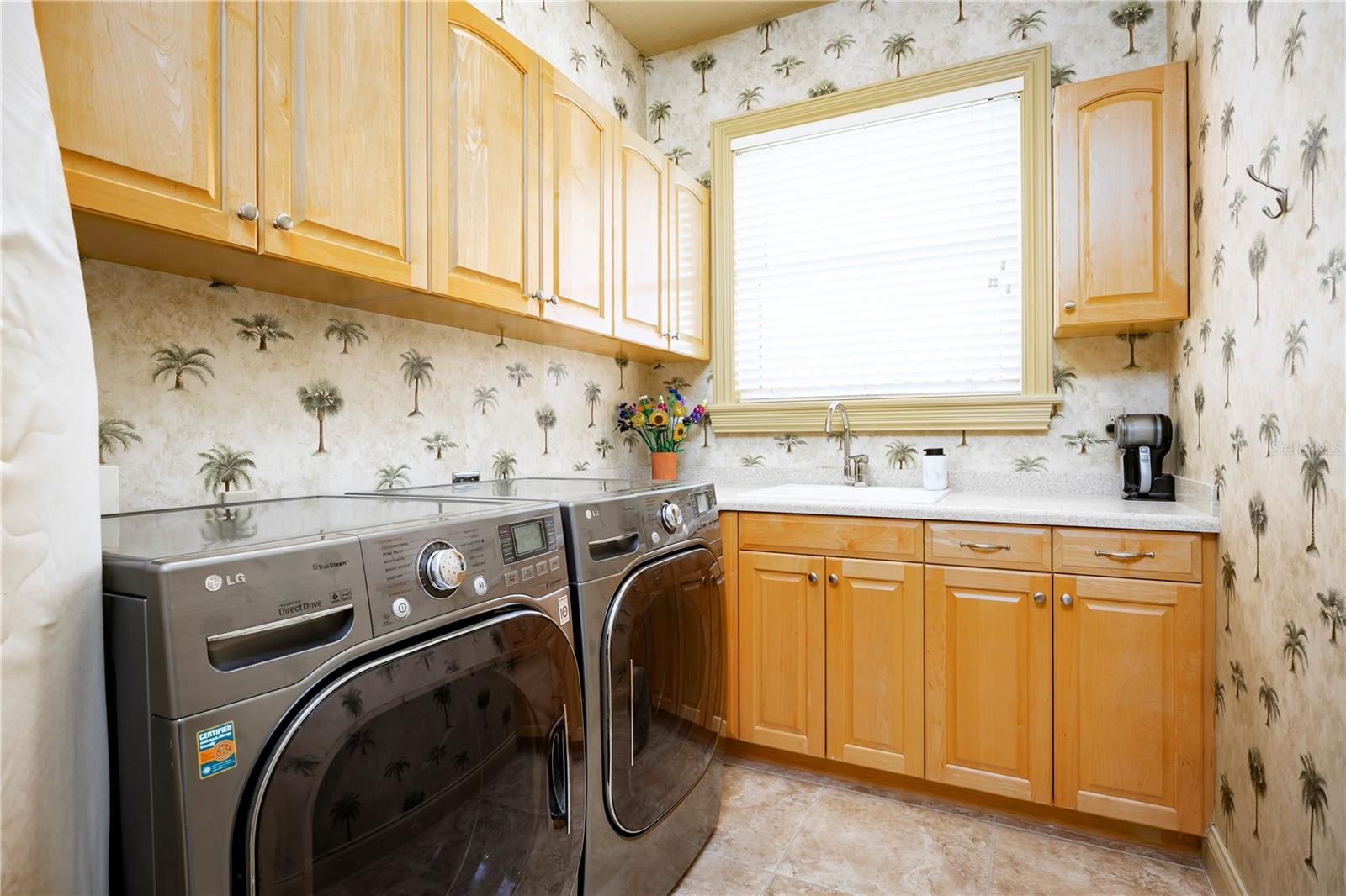 Laundry Room - 3rd floor