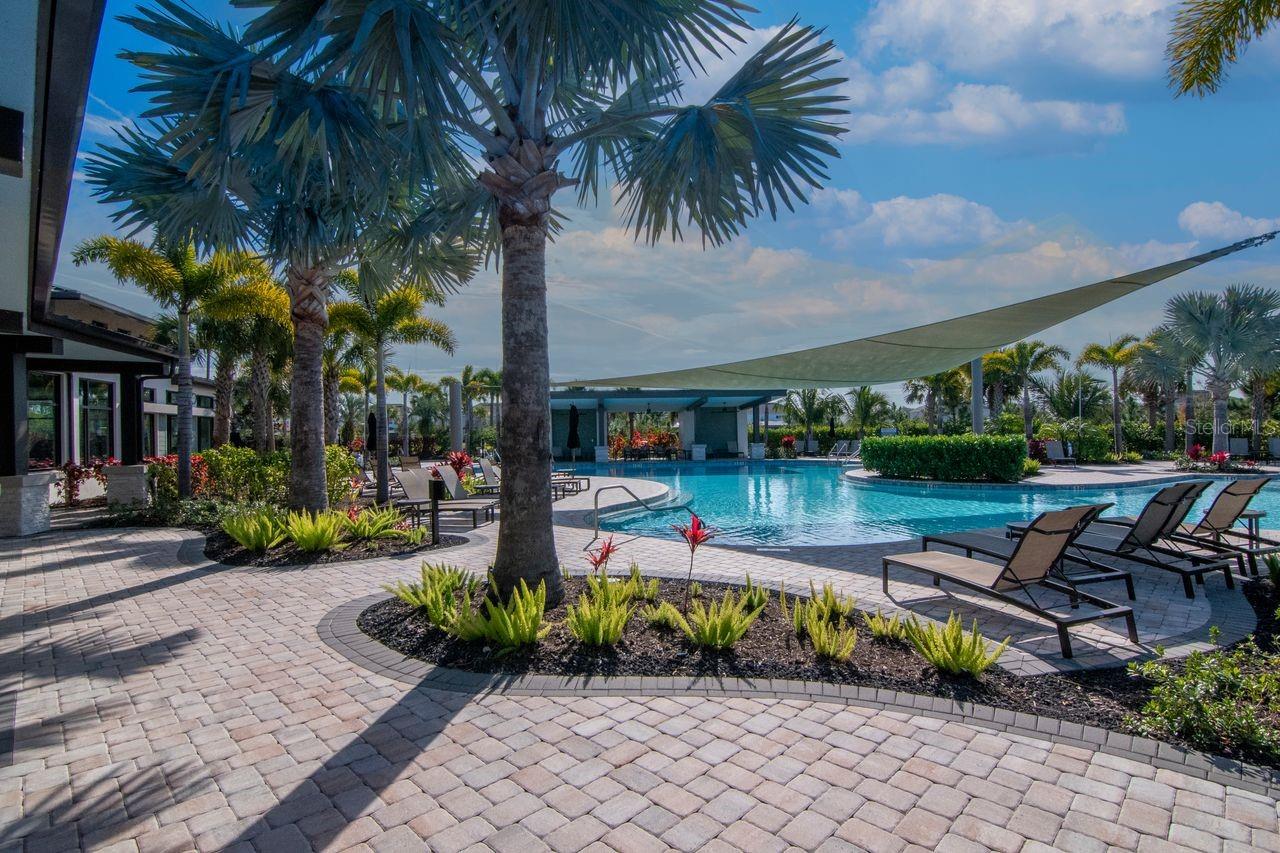 River Landing Resort-Style Pool