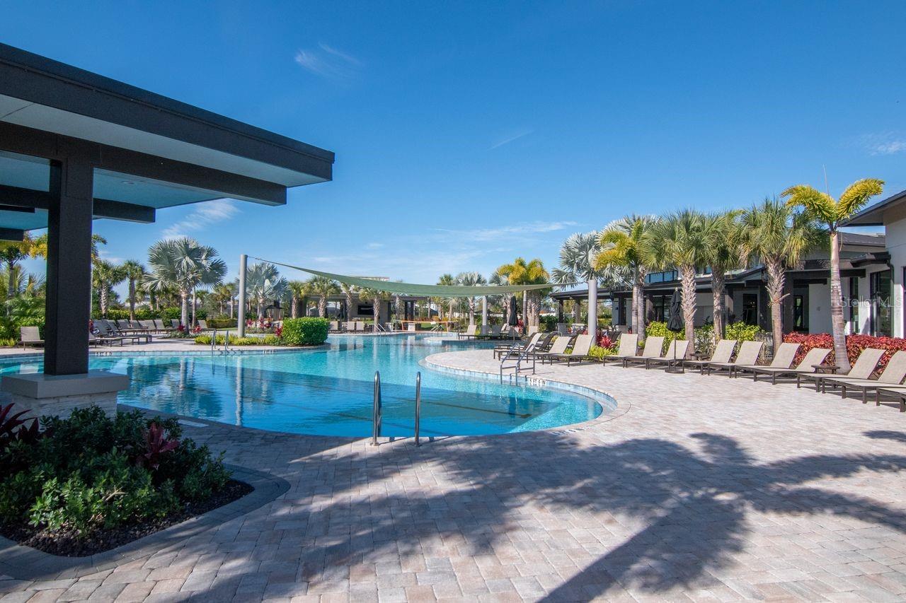 River Landing Resort-Style Pool