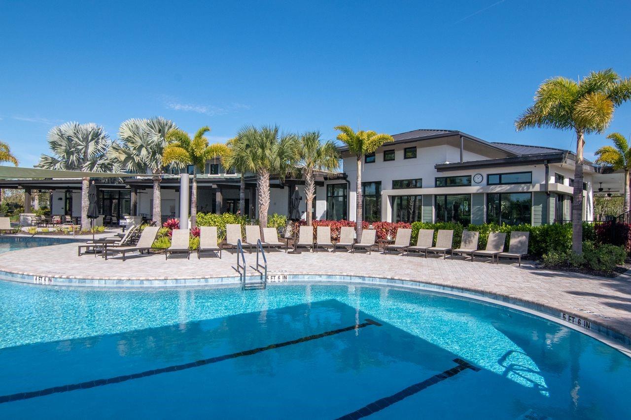 River Landing Resort-Style Pool