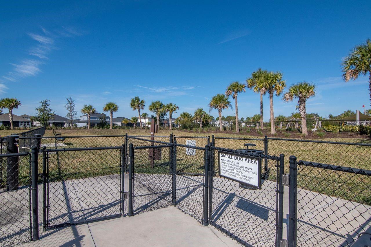 River Landing Resort-Style Amenities- Dog Park