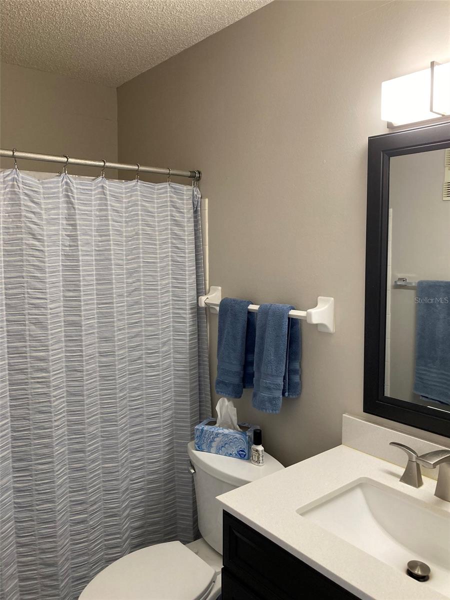 Hall bath with tub/shower