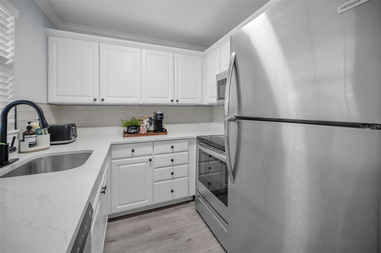 KITCHEN19417 Gulf Blvd, Unit F207, Indian Shores, FL 33785