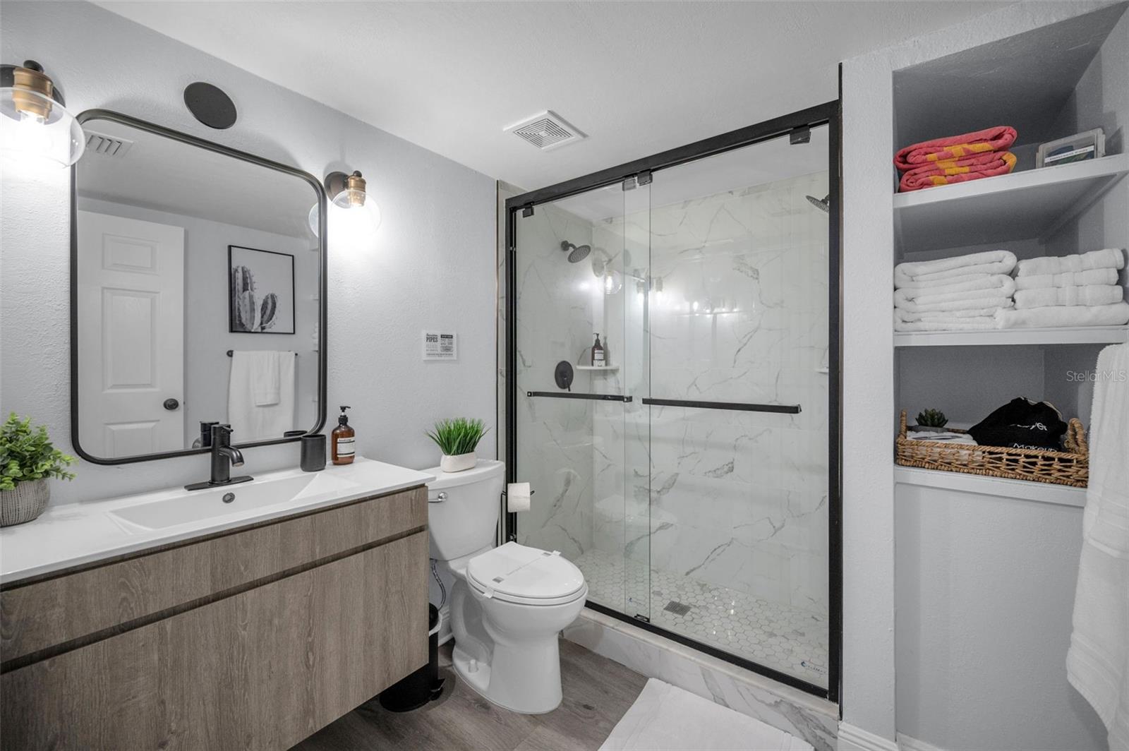 BATH19417 Gulf Blvd, Unit F207, Indian Shores, FL 33785