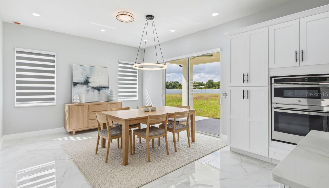 Dining room virtual staging.
