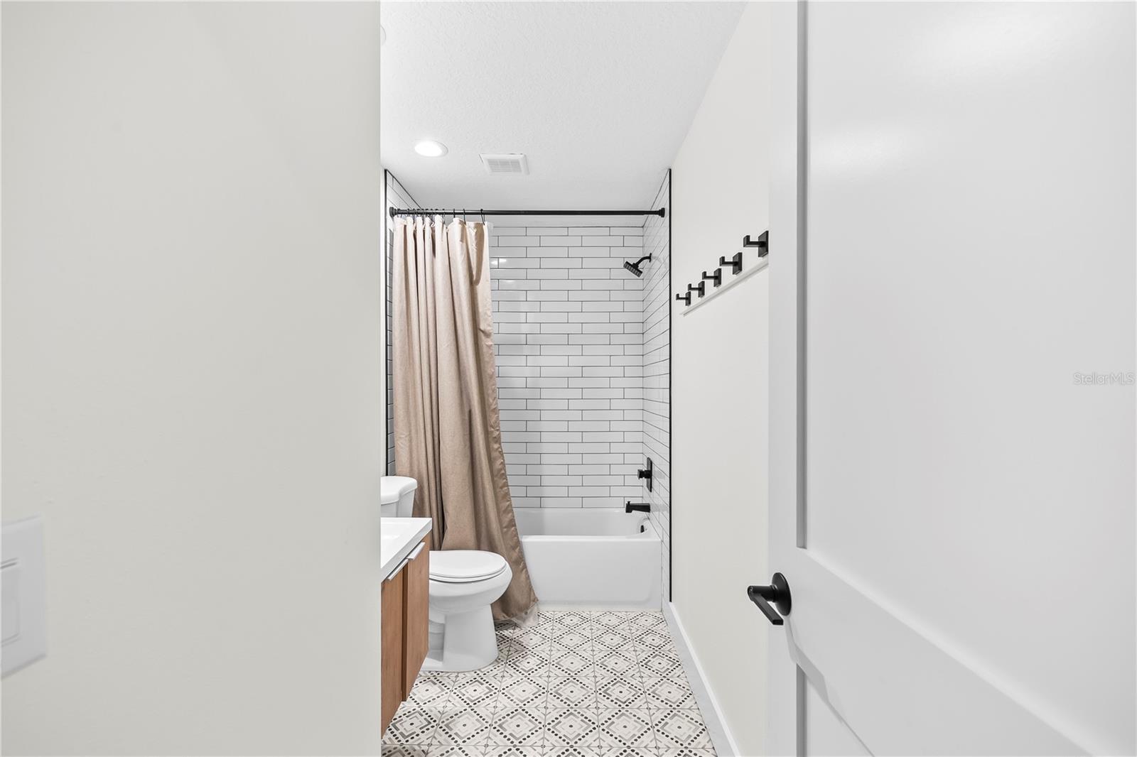 Full Bathroom Upstairs