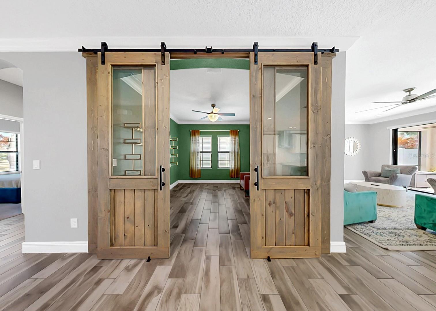 Study / Enclosed Office