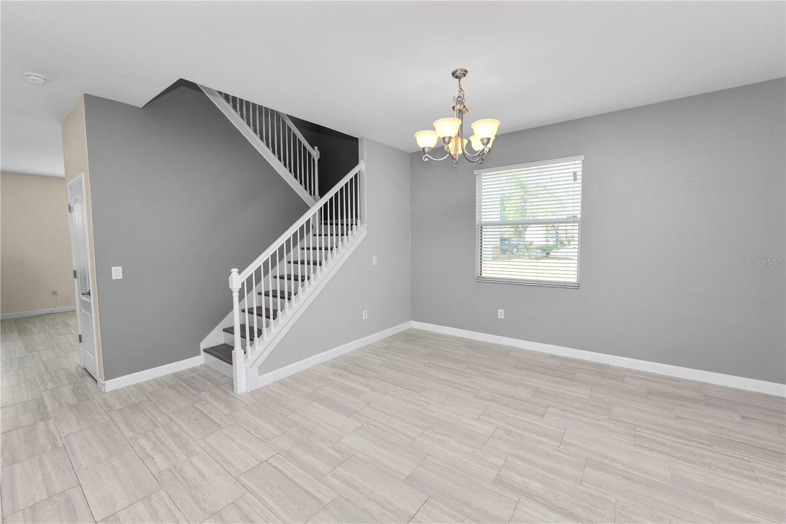 Livingroom closer look from entrance