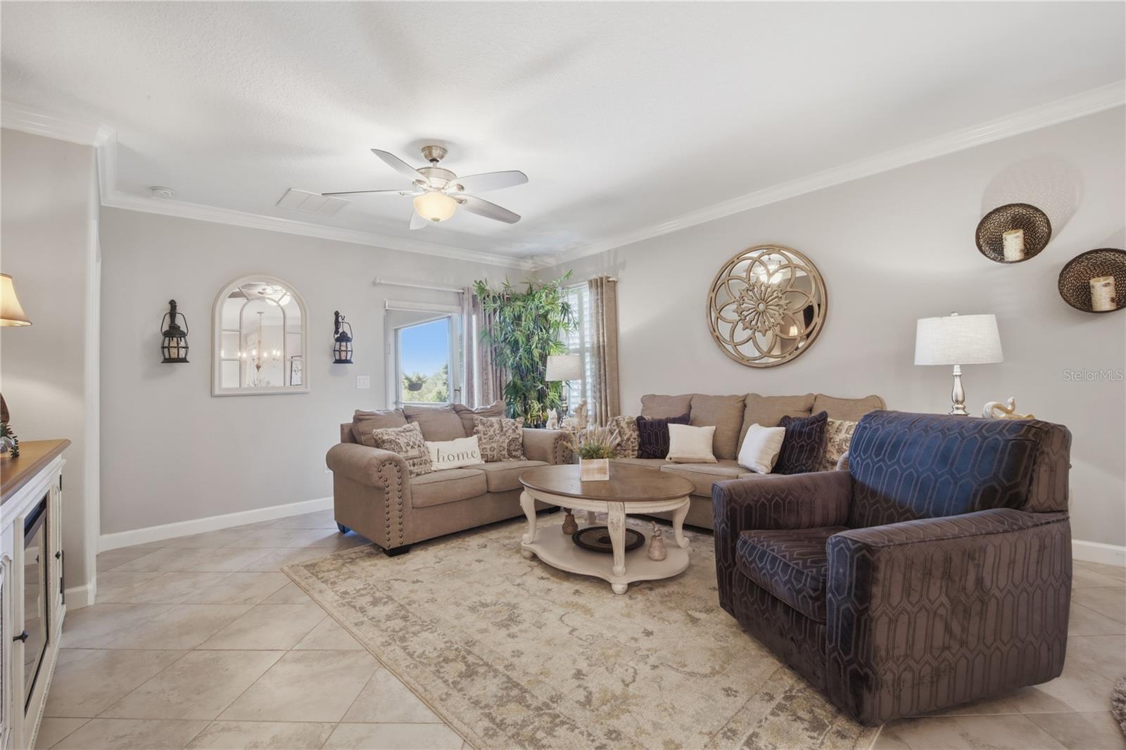 Bonus room off foyer