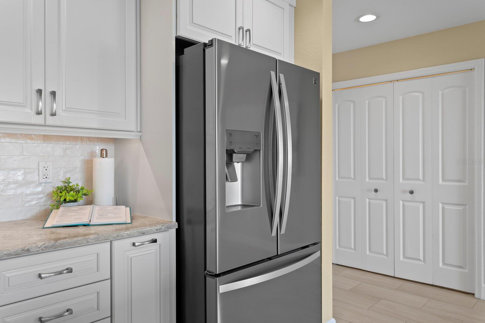 STAINLESS STEEL APPLIANCES