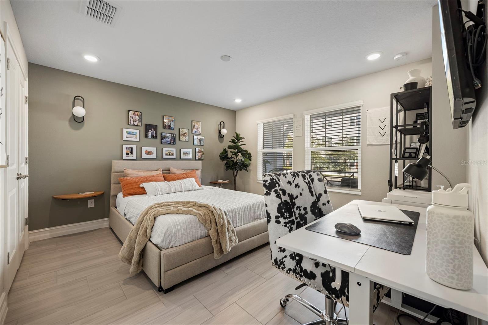 Huge downstairs bedroom!