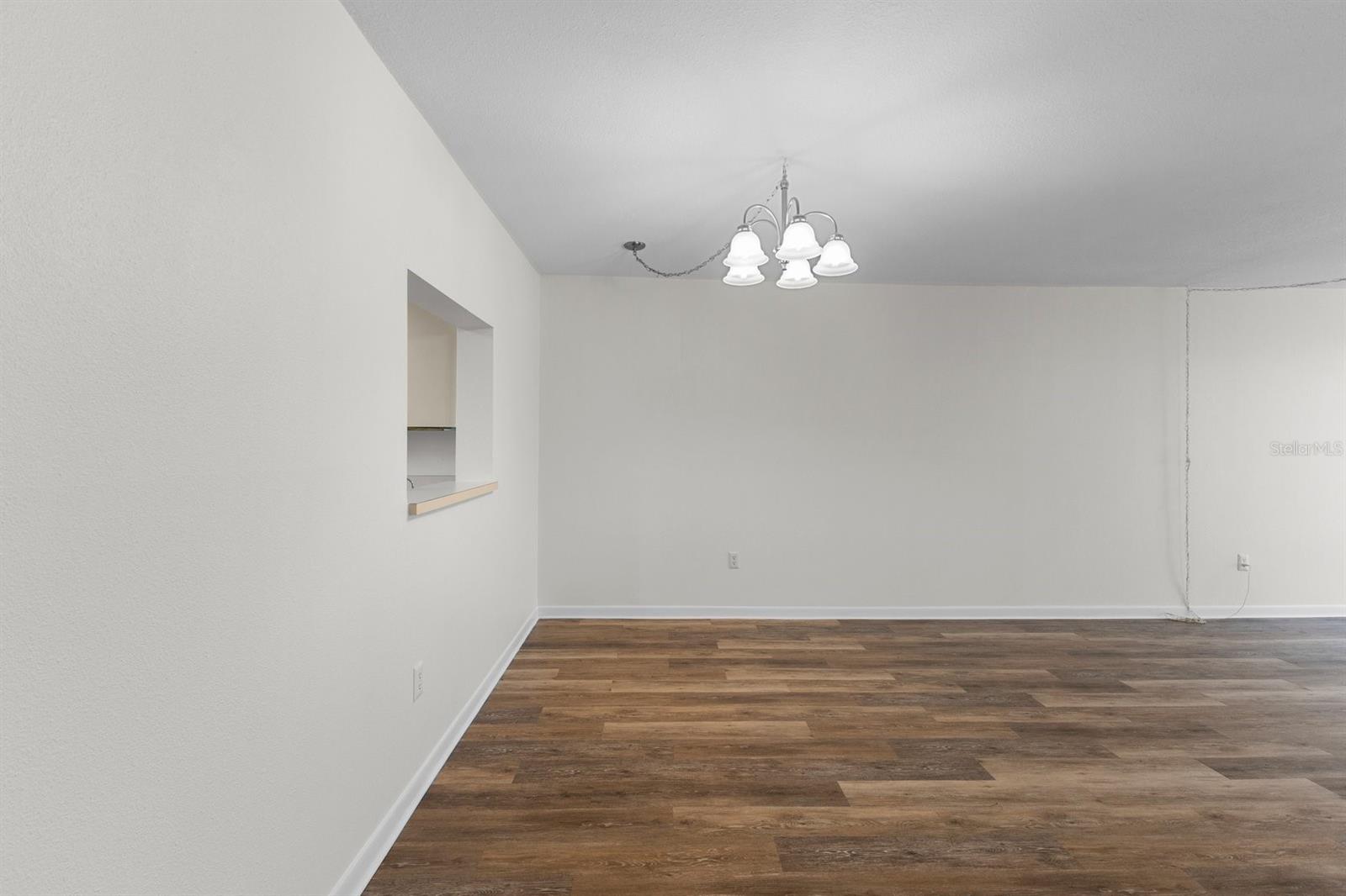 Dining area and pass thru to kitchen