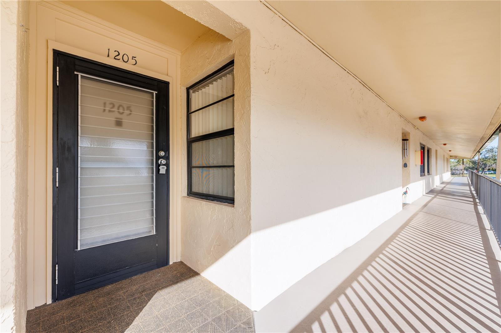 Entrance (2nd floor)