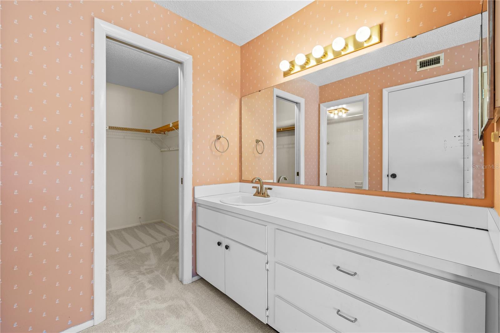 Primary ensuite with make up vanity