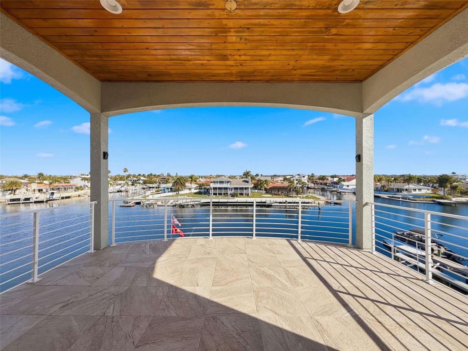 balcony with panoramic Canal water views.