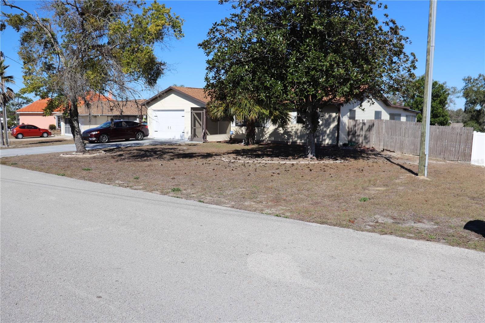 RIGHT SIDE FRONT YARD