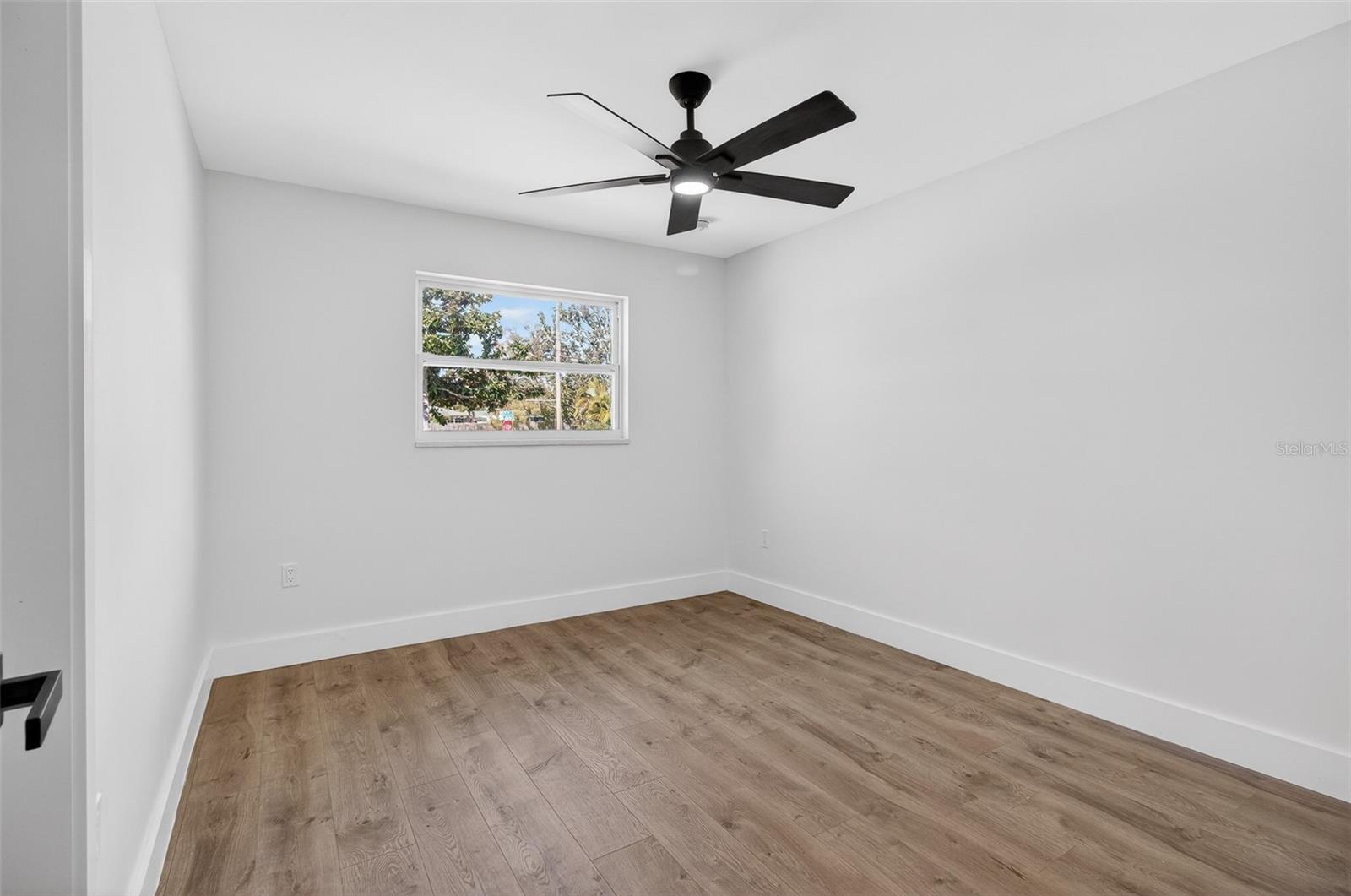 Downstairs Guest Bedroom 2