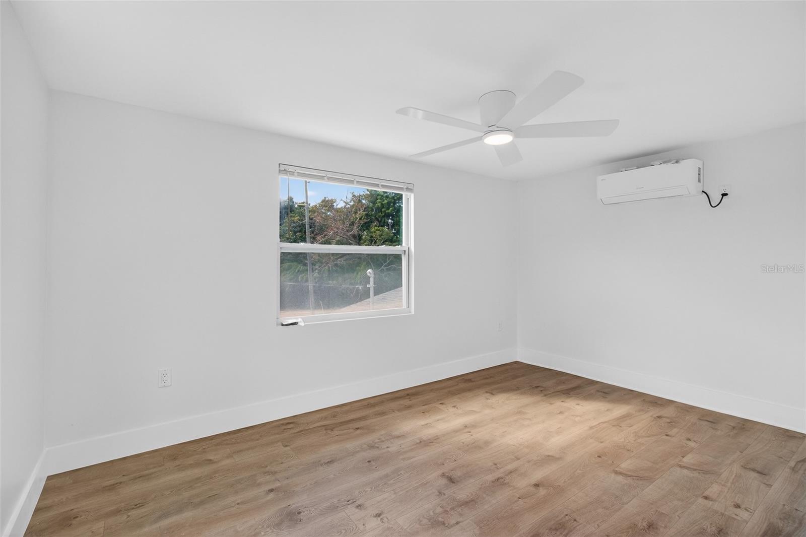 Upstairs Guest Bedroom 4