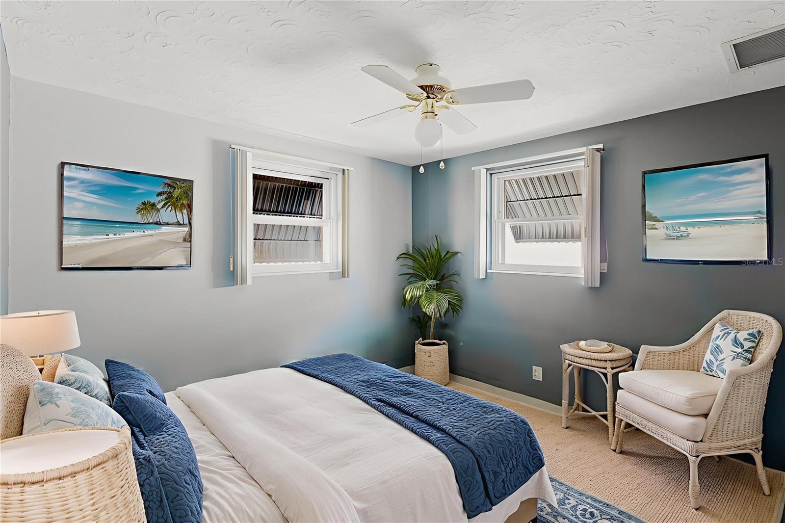 Primary BR Photo is Digitally Enhanced/Altered